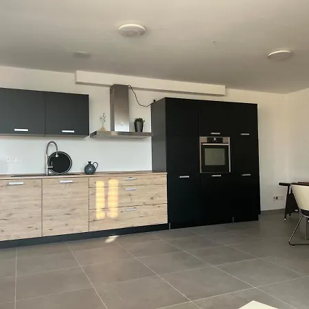 Modernes 2-zi -apartment In Wlan Kueche Und Waschmaschine *